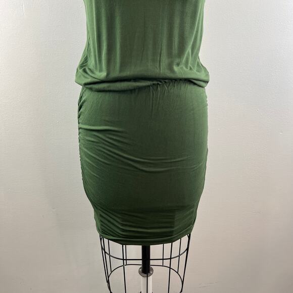 THE VANITY ROOM Green Sleeveless Scoop Neck Racerback Blouson Dress Size S - Picture 3 of 9